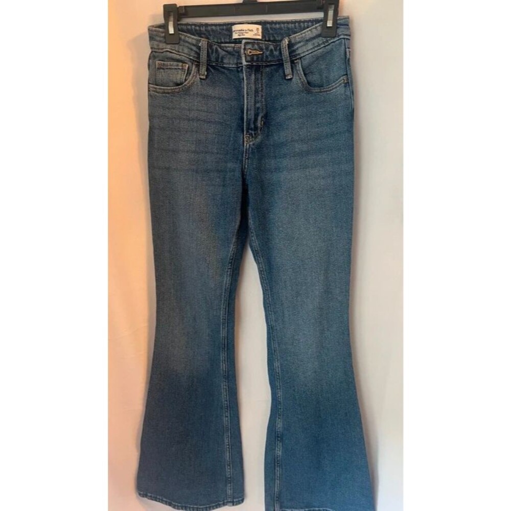 Abercrombie & Fitch The Vintage Flare High Rise Jeans Size 26